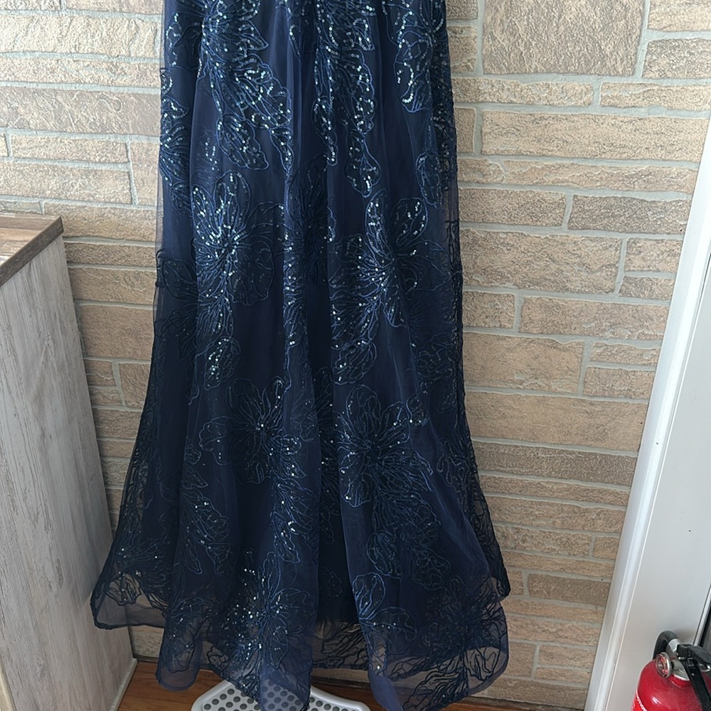 NWT La Femme 27942 Floral A-line Lace Sequin Gown with Sheer Scoop Neckline 6 - Picture 6 of 13